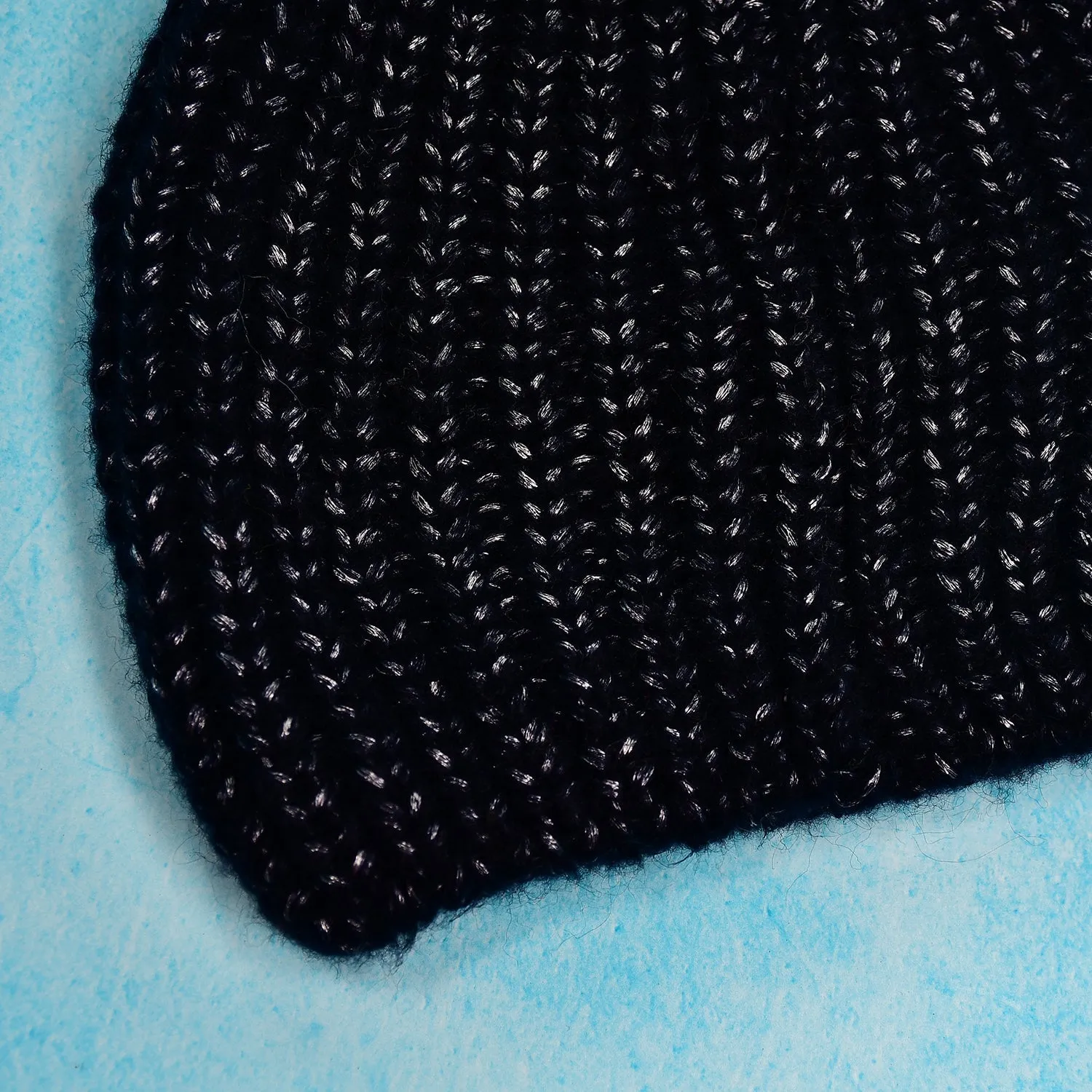 6344 Men's and Women's Skull Slouchy Winter Woolen Knitted Black Inside Fur Beanie Cap.