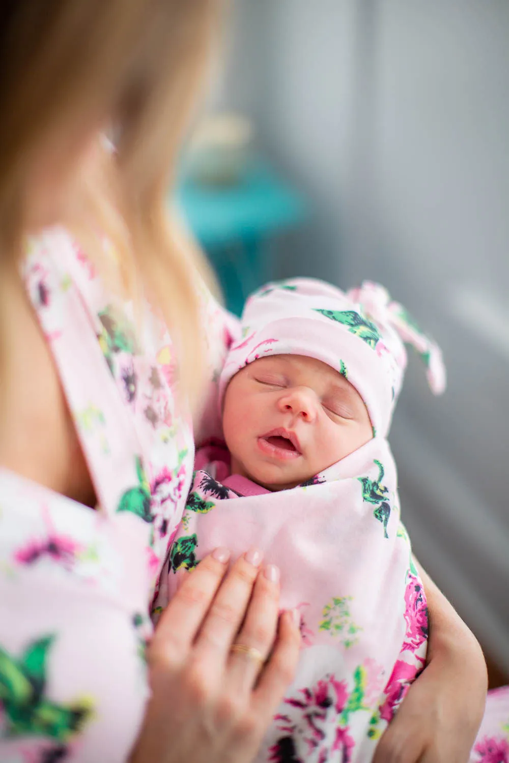 Amelia Swaddle Blanket & Newborn Hat Set