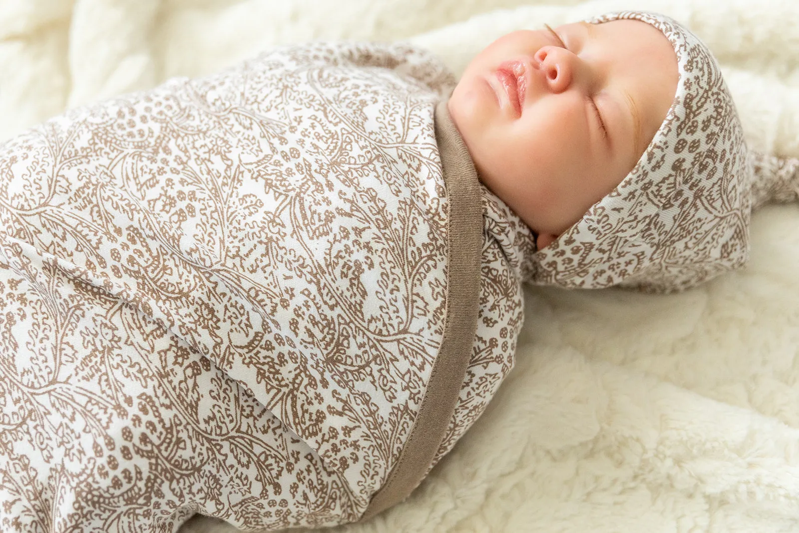 Brooklyn Swaddle Blanket & Newborn Hat Set