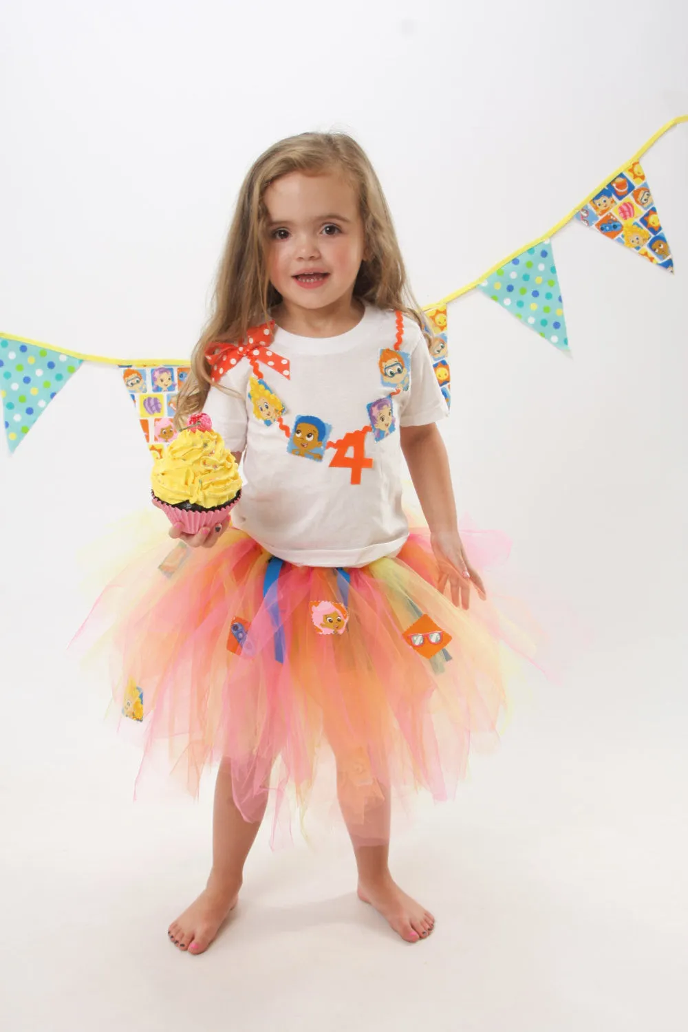 Bubble Guppies tutu outfit. Bubble Guppies Cake Smash. Shirt and Bubble Guppies tutu skirt. Girl Birthday Outfit, Birthday outfit