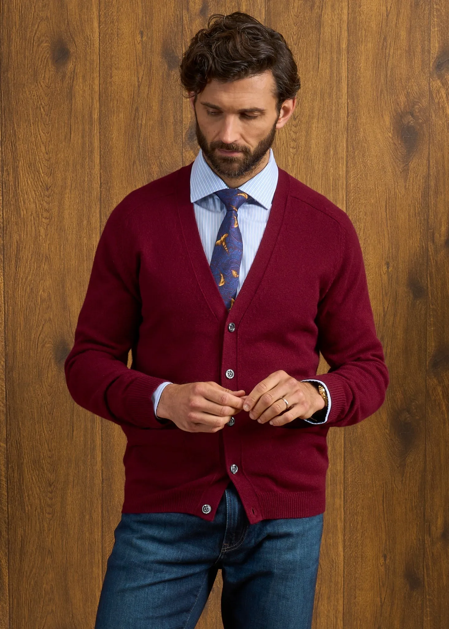 Cornwall Lambswool Cardigan in Bordeaux - Classic Fit