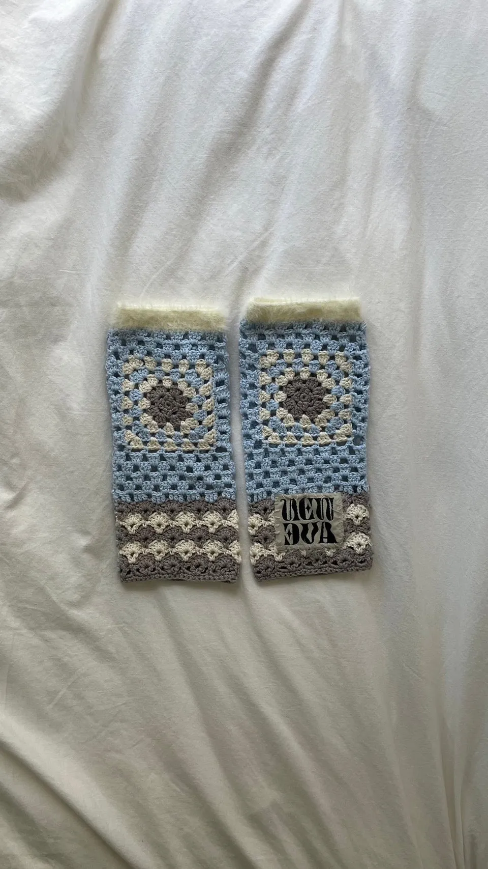 CROCHET ARM WARMER