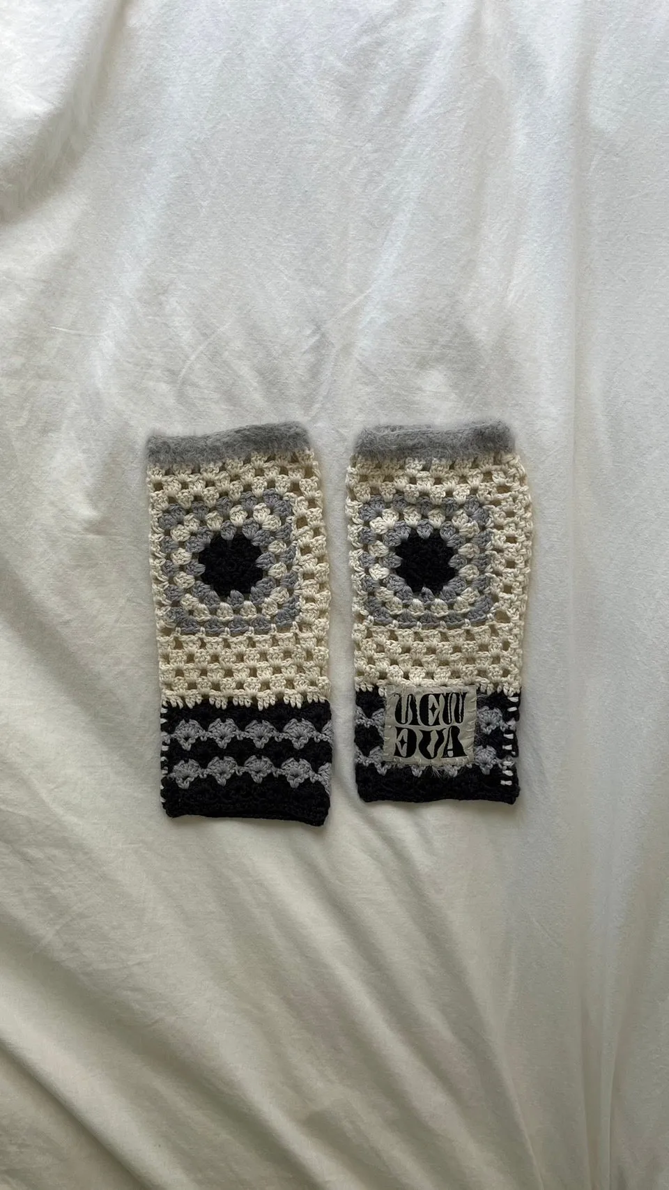 CROCHET ARM WARMER