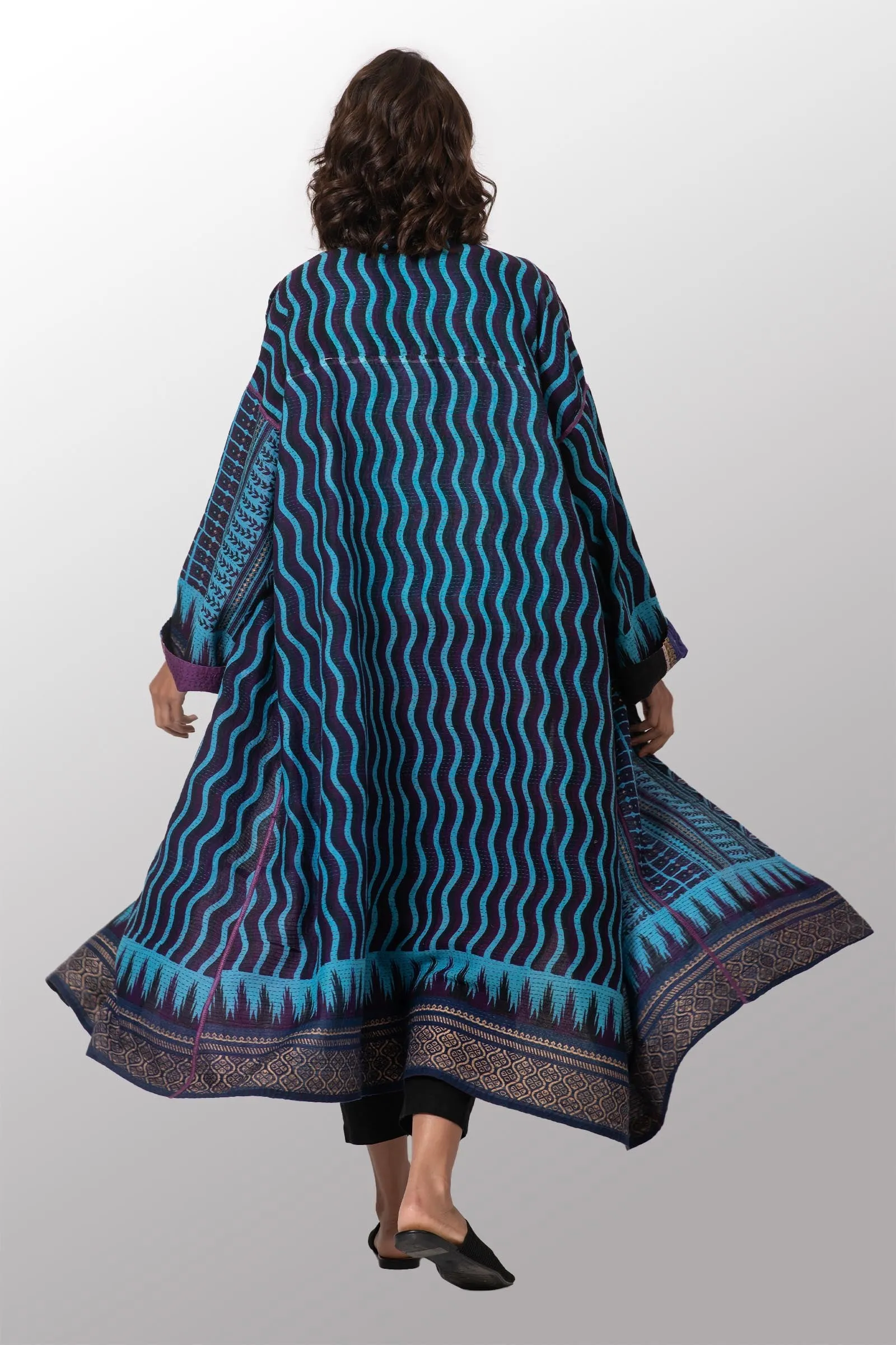 DESERT WAVES KANTHA OVERSIZED COAT - dw2326-blu -