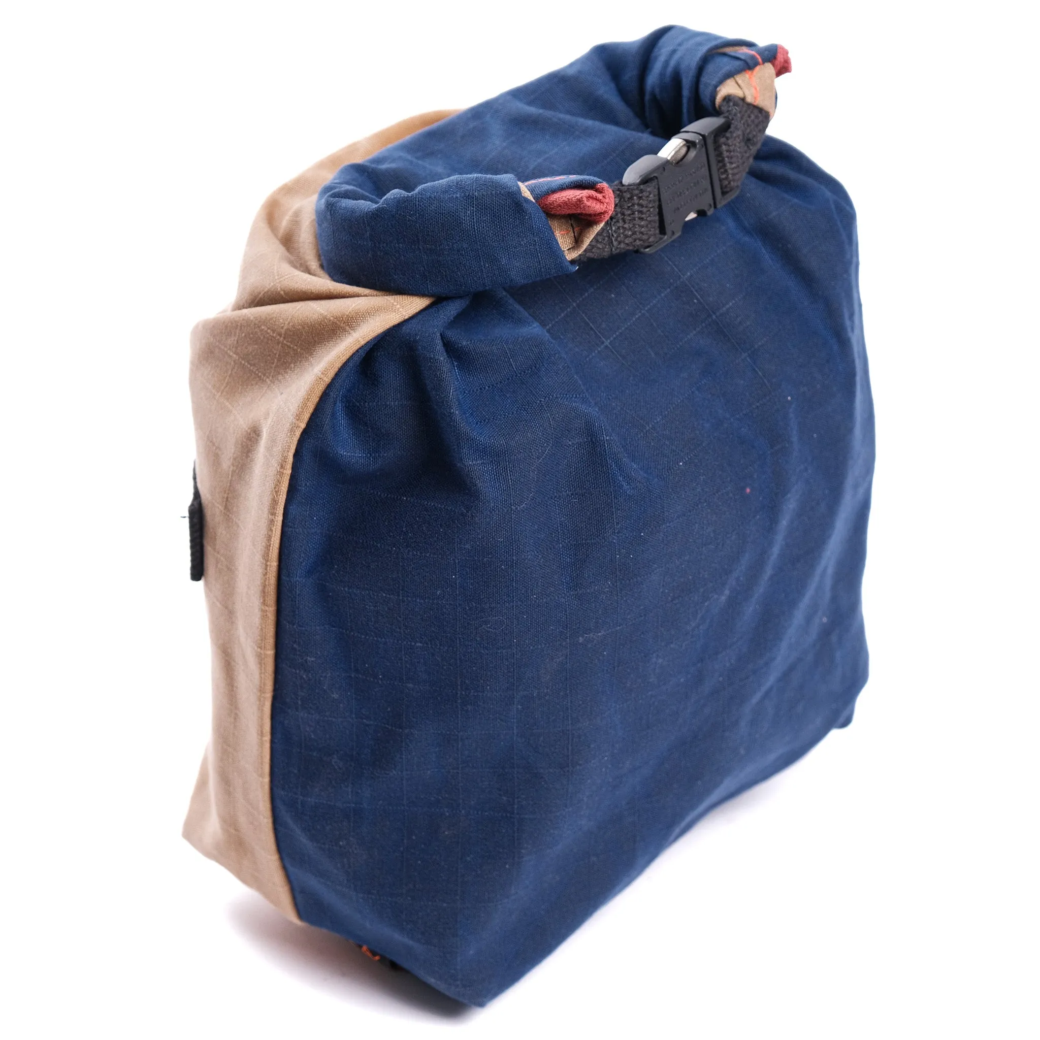 Fifth Season Canvas Bulldog Front Sack (Navy / Tan)