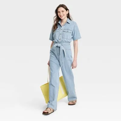 New - Universal Thread Women's Short Sleeve Denim Jumpsuit Straight, Light Wash Blue